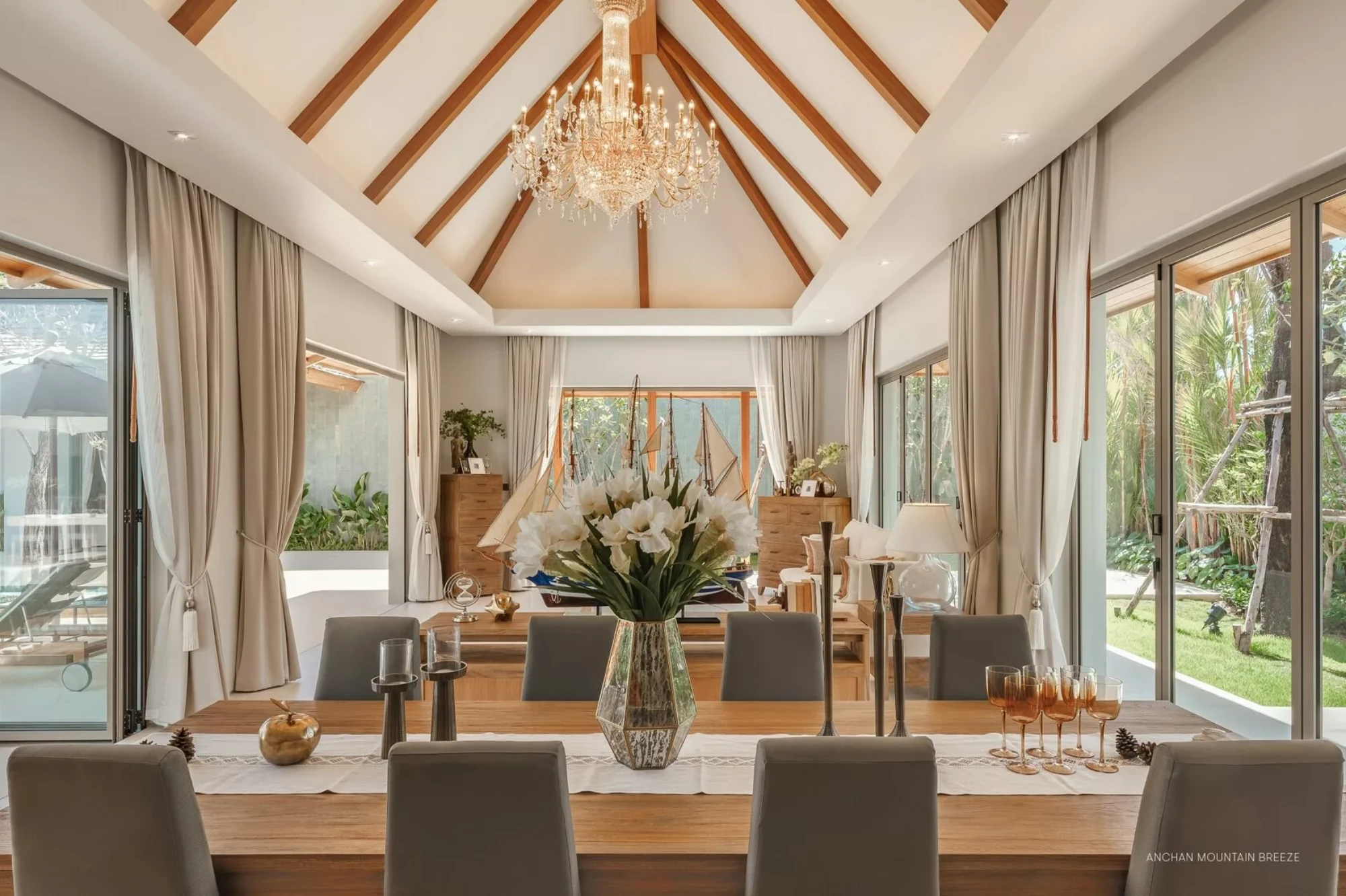 Dining area at Anchan Burgundy, Phuket