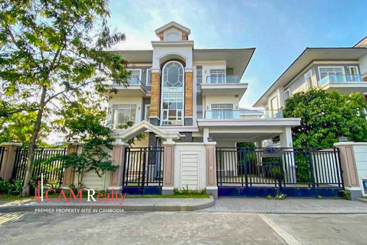 Villa at Borey Peng Huoth The Star Platinum Herminus, Chbar Ampov, Phnom Penh