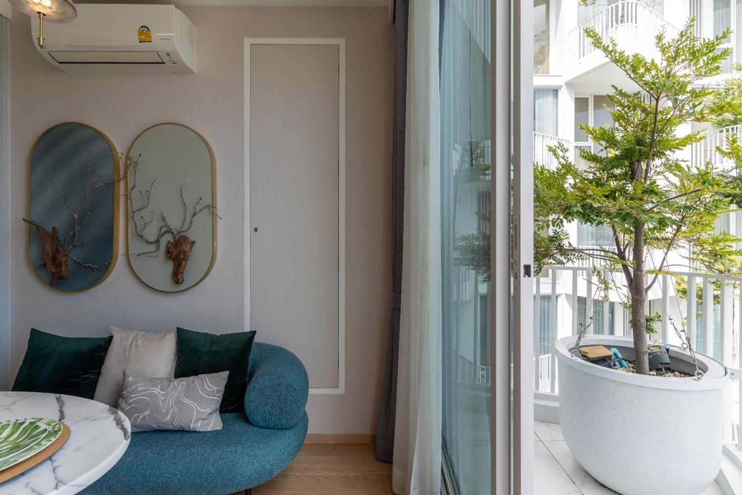 Balcony at Chewathai Residence Thonglor, Bangkok