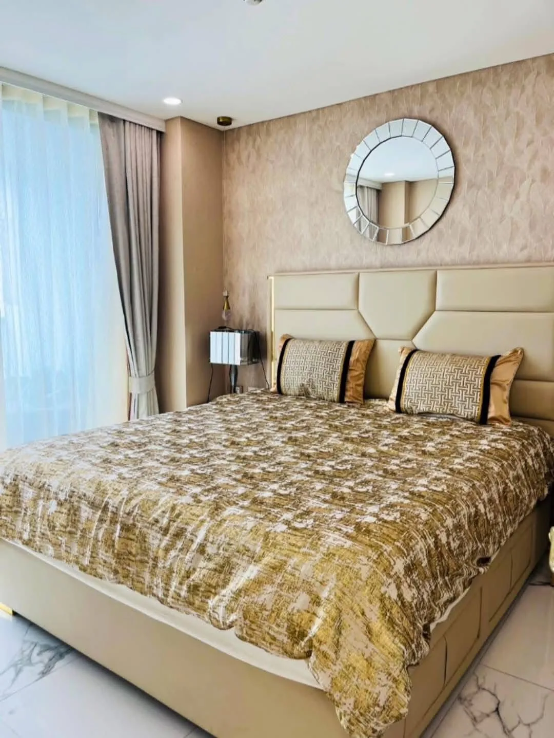 Copacabana Beach Jomtien — 11