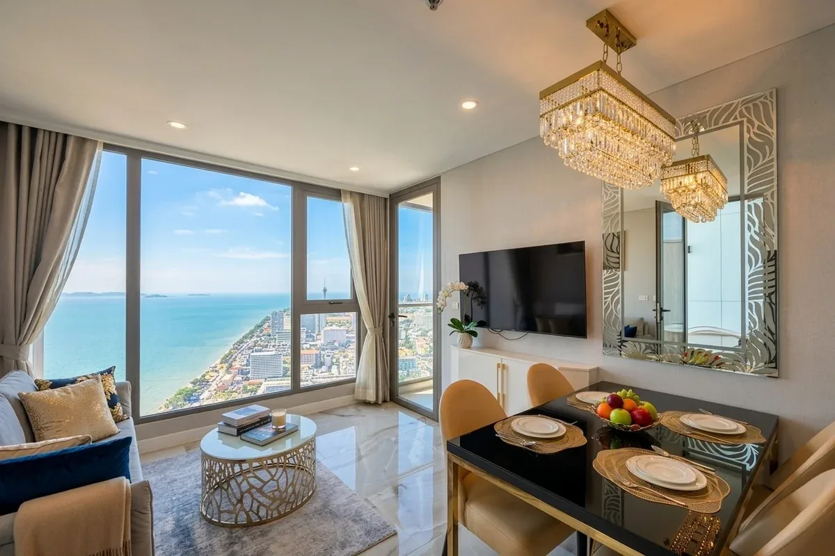 Copacabana Beach Jomtien — 39