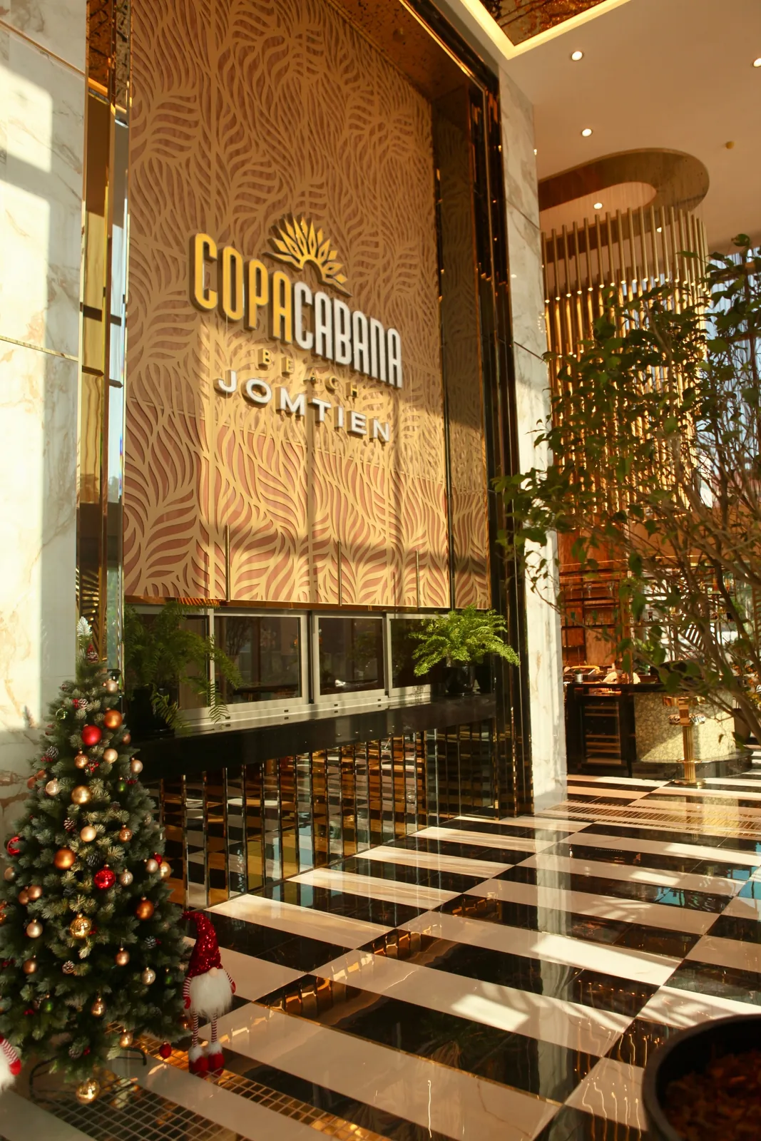 Copacabana Beach Jomtien — 45