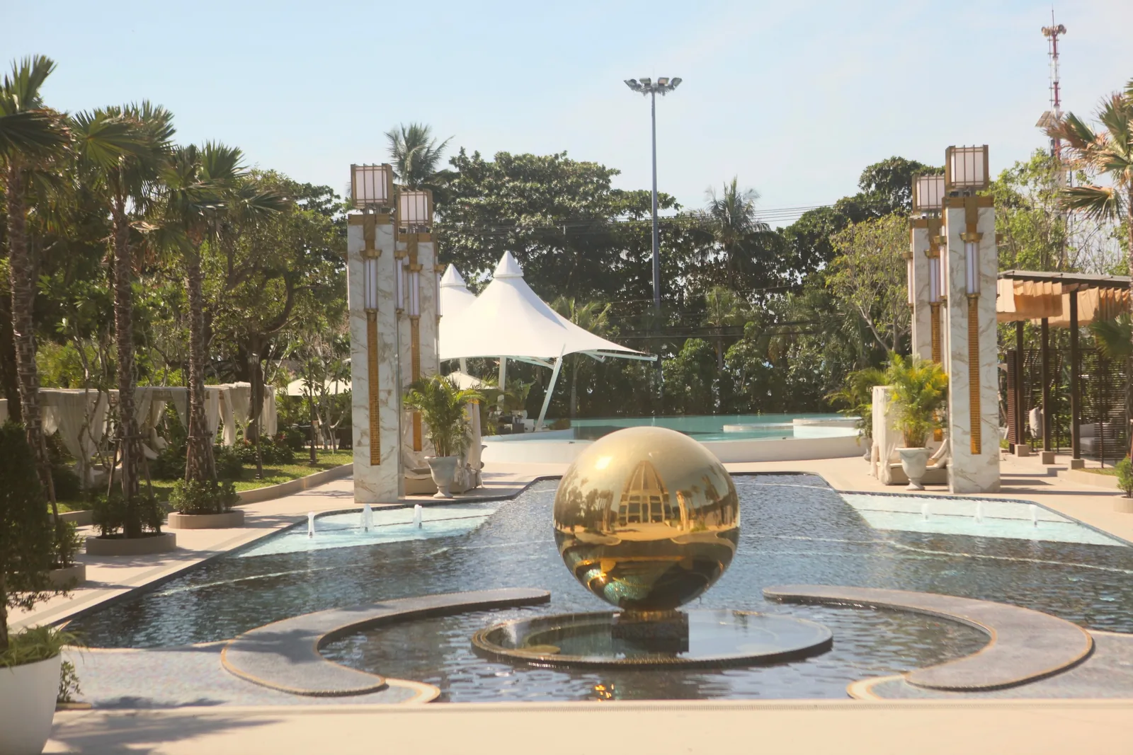 Copacabana Beach Jomtien — 51