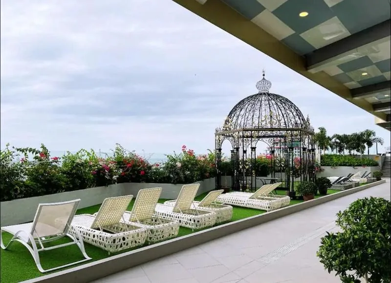 Copacabana Beach Jomtien — 61