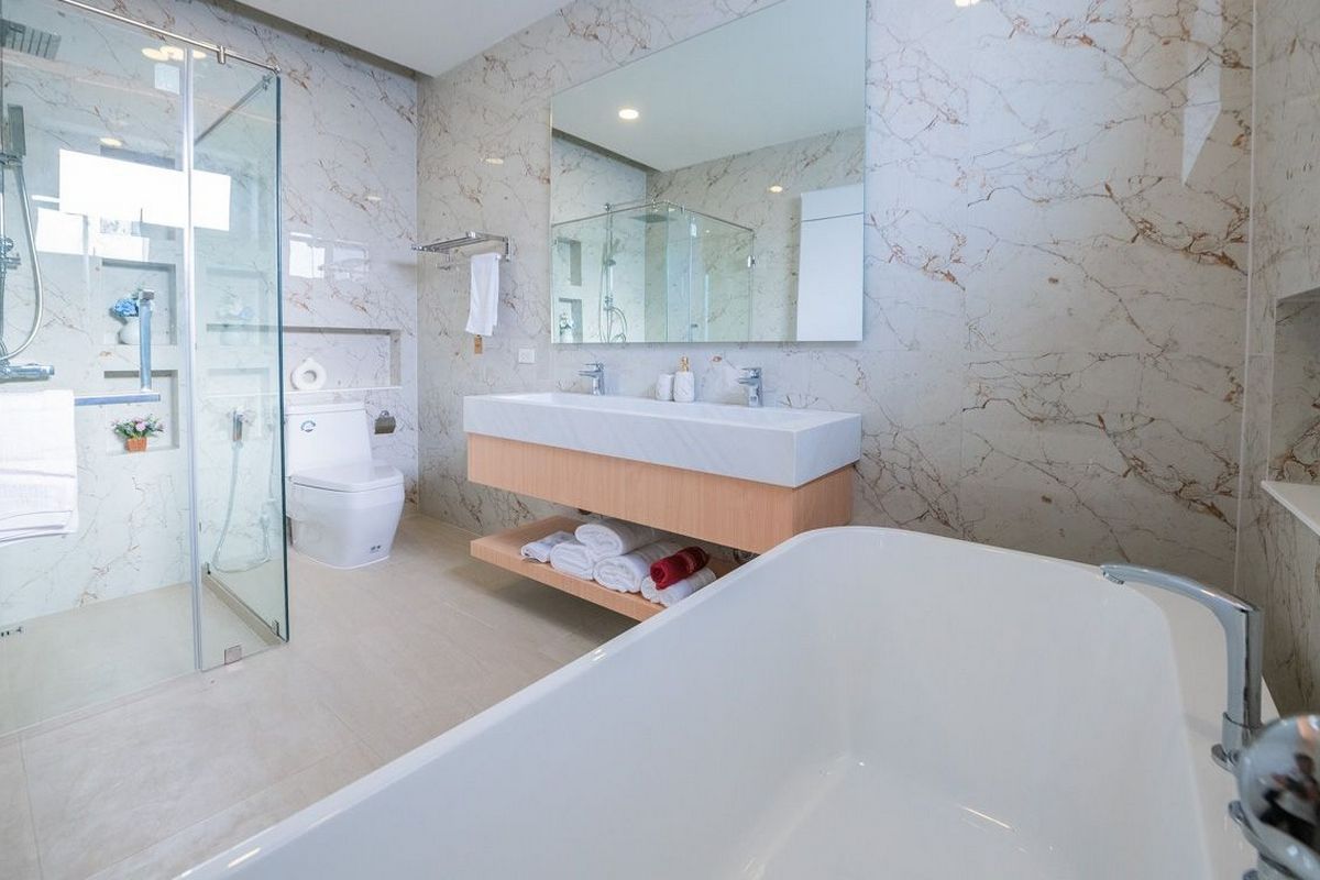 Интерьер ванной в Enchant Villa Pattaya