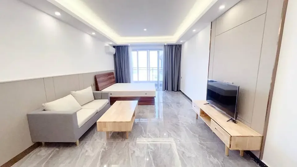 Famous International Apartment: project image — 7