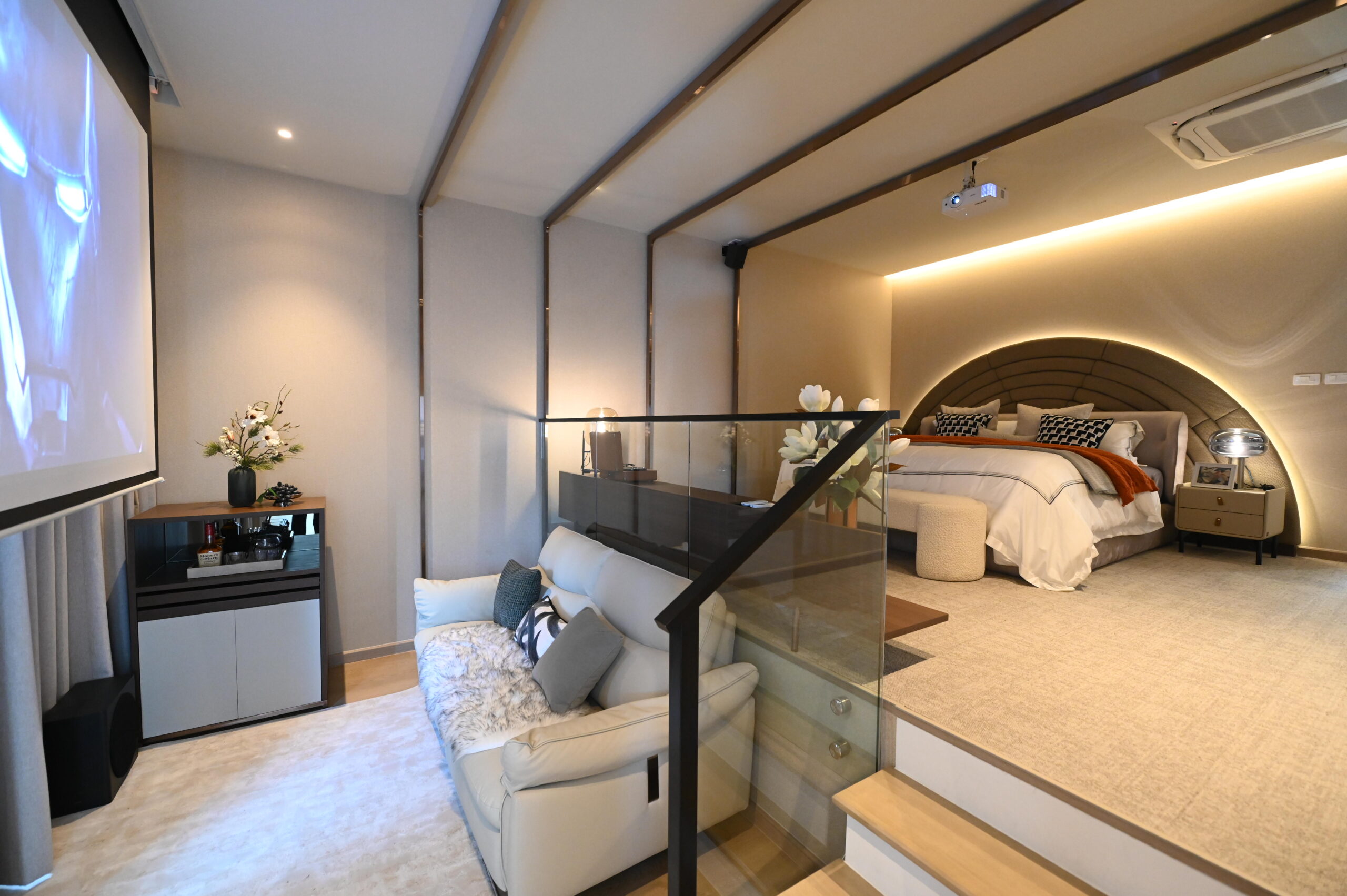 Goldina Sathorn — 4