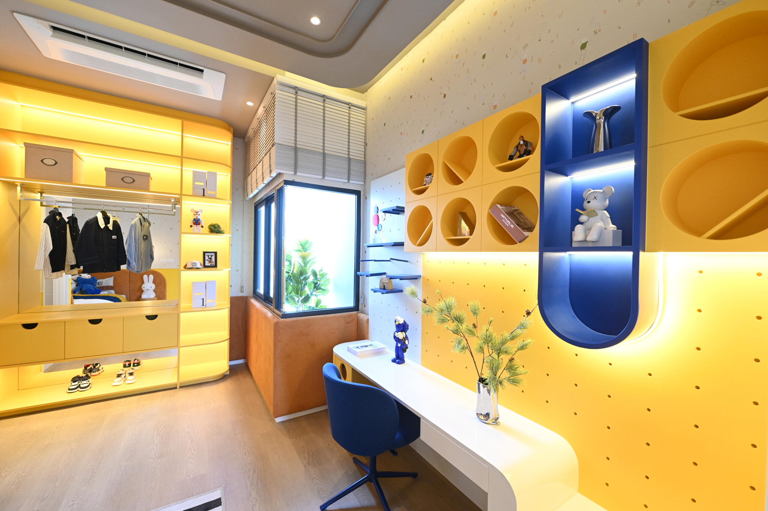 Goldina Sathorn — 8