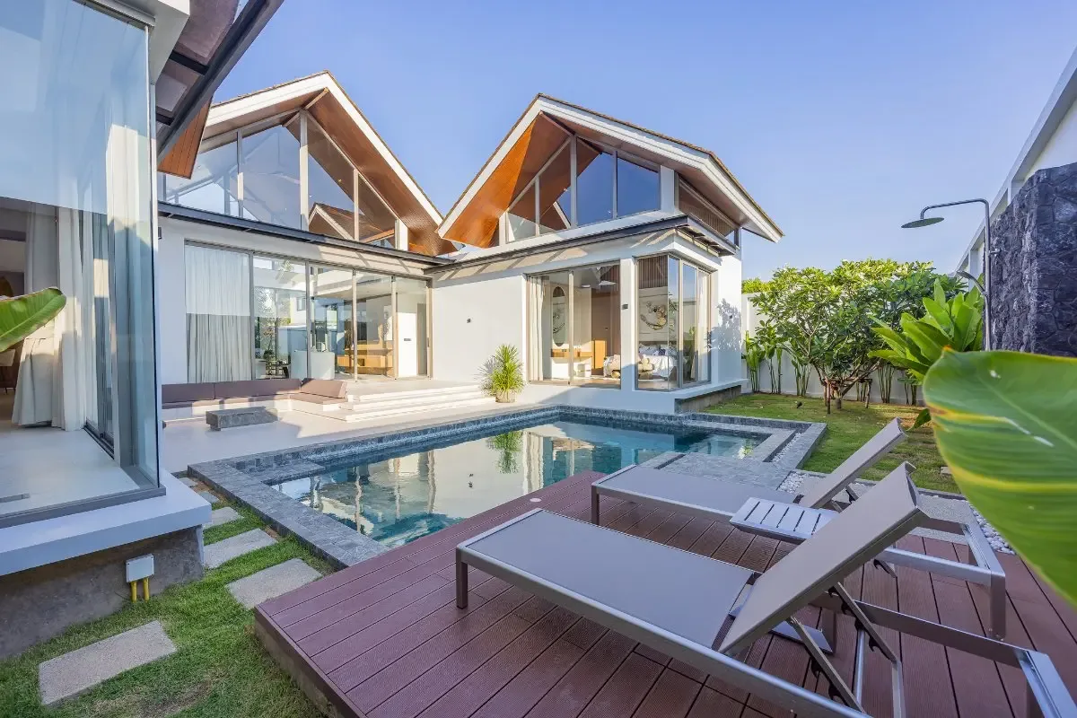Grandma Villa — 33