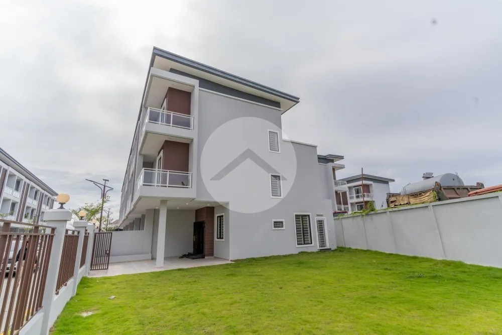 La Palm Residences, completed row-house façade in Dangkao, Phnom Penh — 2