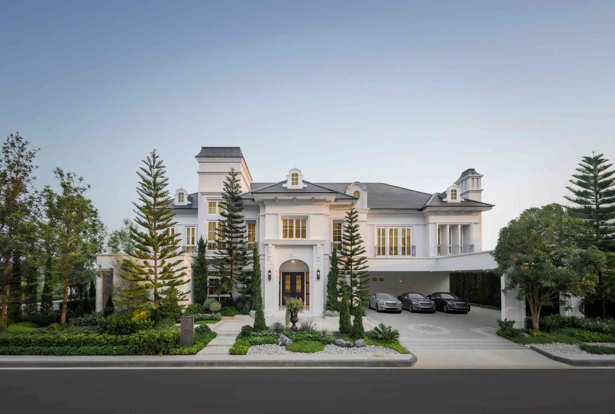 Nantawan Prestige Ratchapruek–Prannok