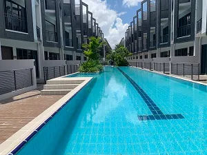 The Palms: project exterior — 14