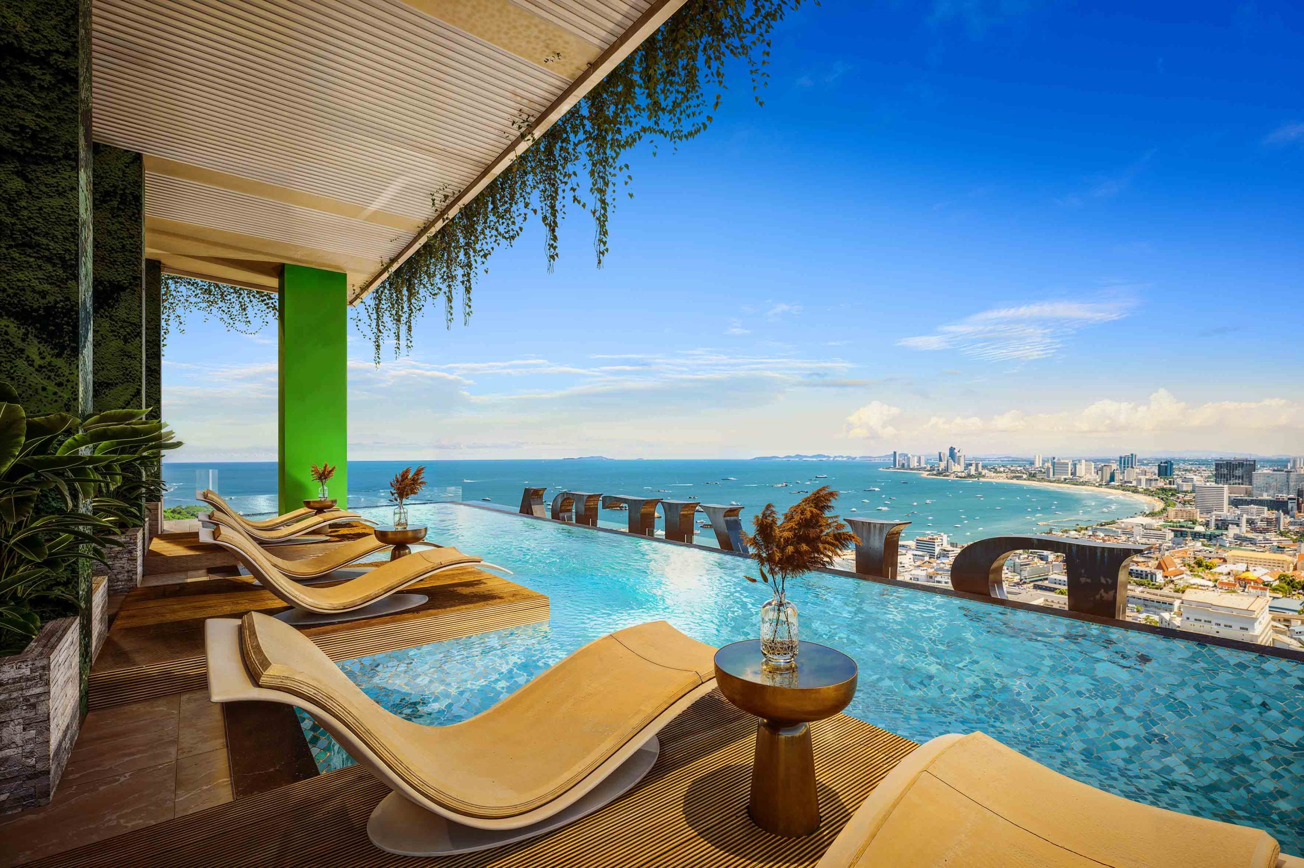 The Riviera California — 22