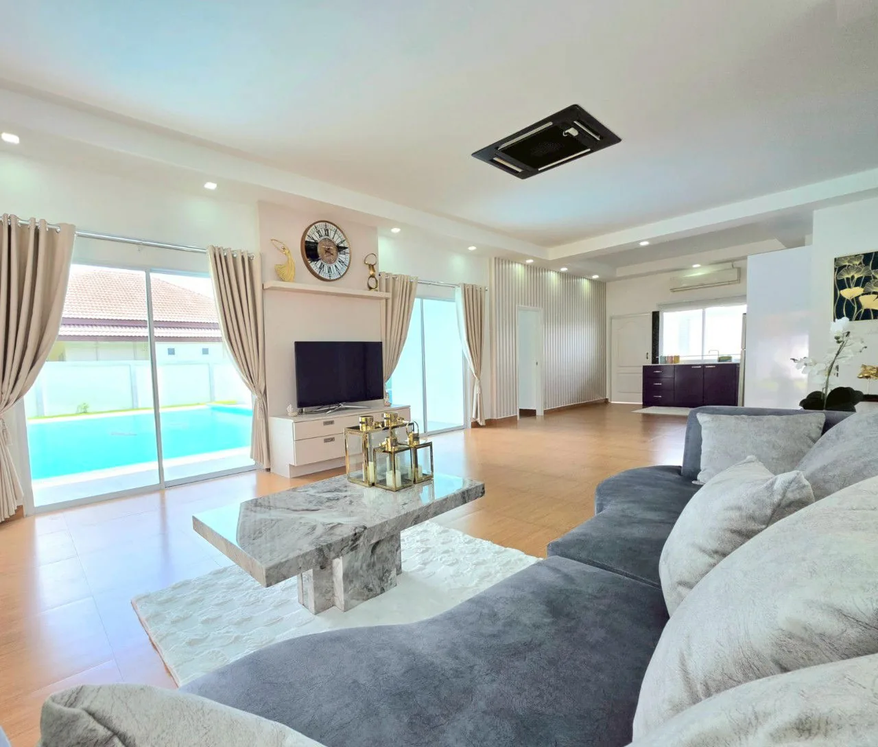 Unique Villas Pattaya — 26