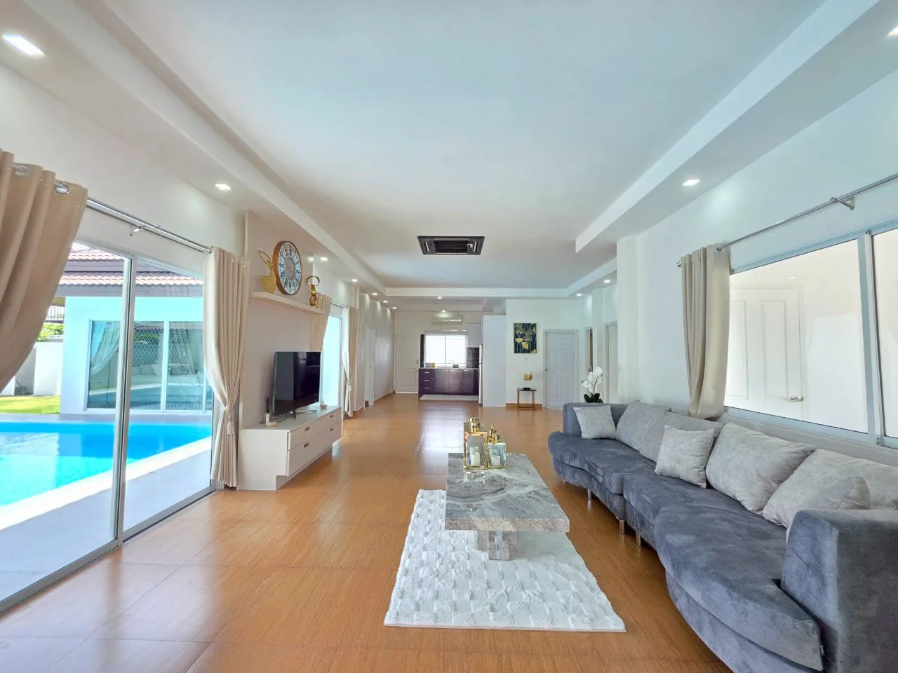 Unique Villas Pattaya — 27