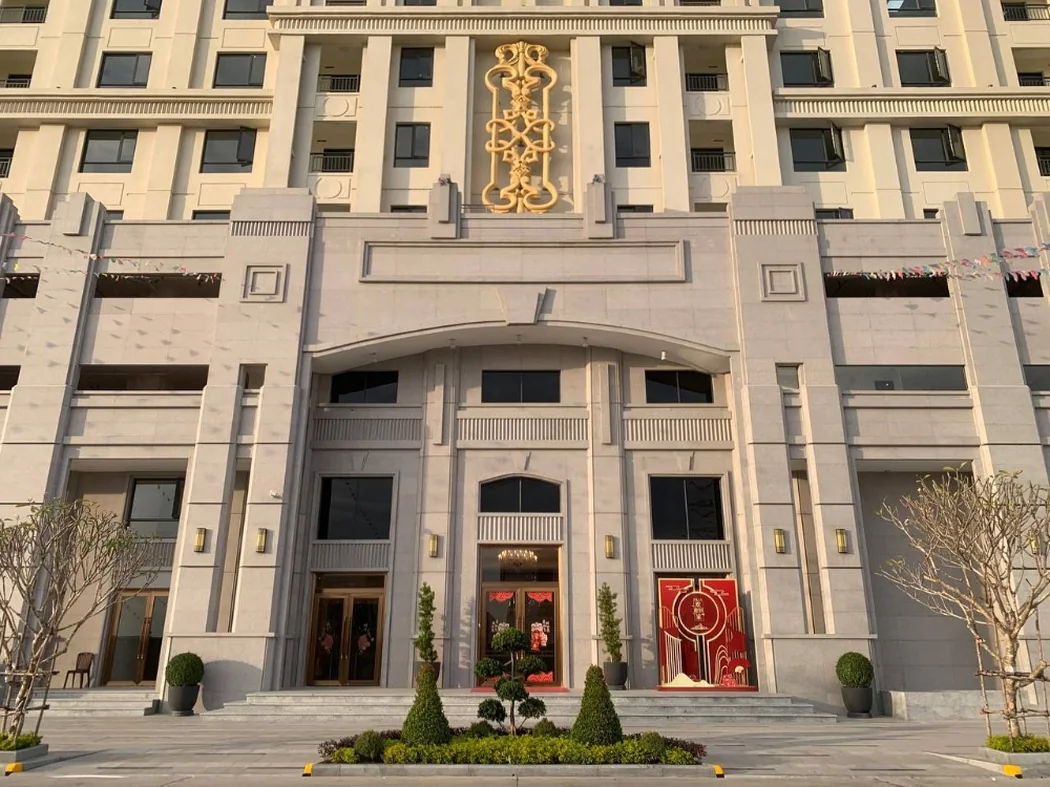 Versailles Square: project exterior