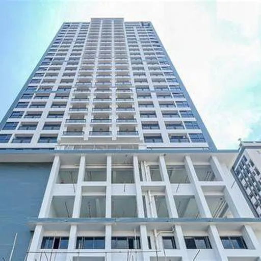 W Condo — 2